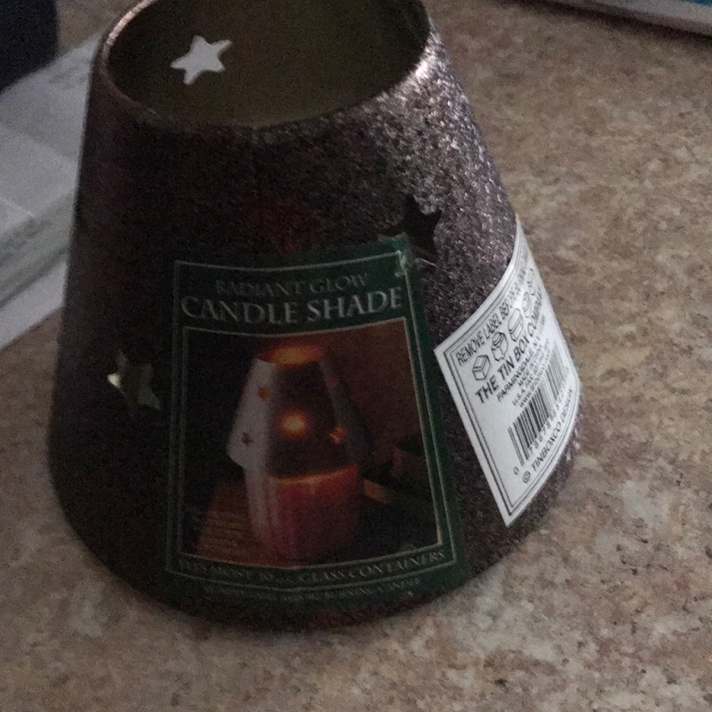 Candle topper